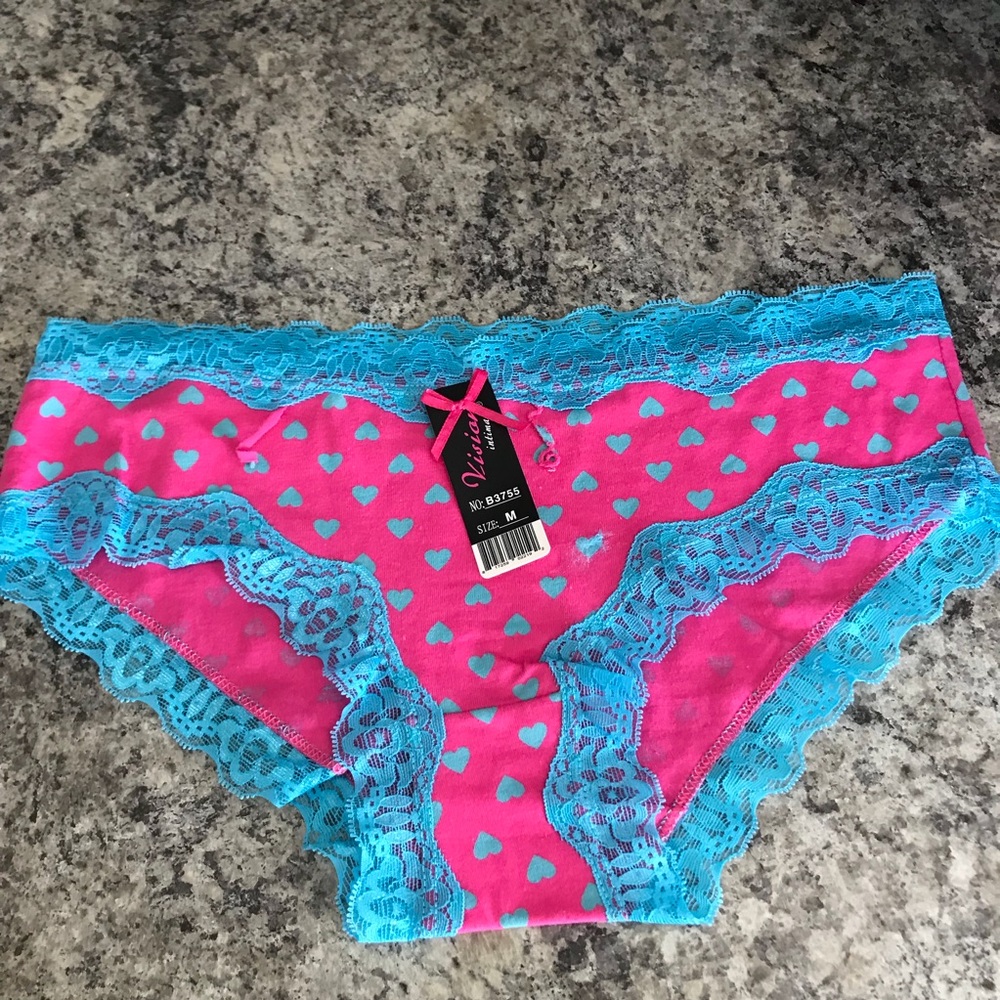 Cute NWT Lace panties M